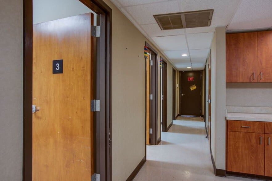 More Photos Of 1400 Hatcher Ln, Columbia Healthcare For Lease