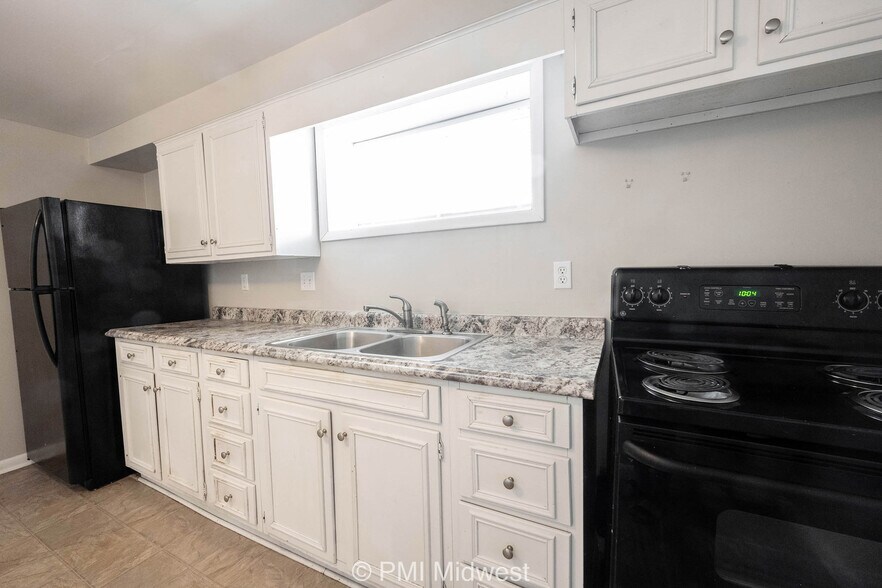 More Photos Of 7046 E State Road 36, Avon Apartments For Sale