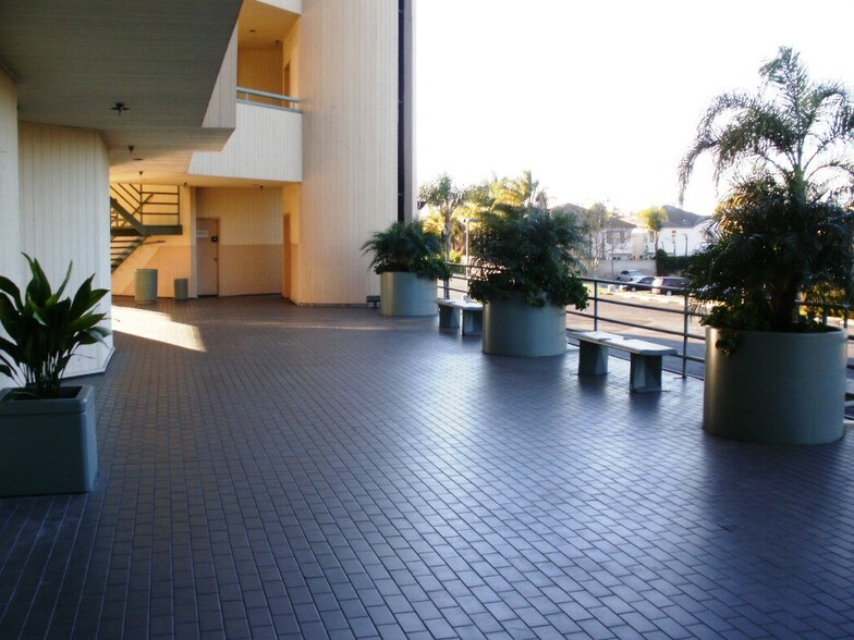 More Photos Of 18141 Beach Blvd, Huntington Beach Medical For Lease