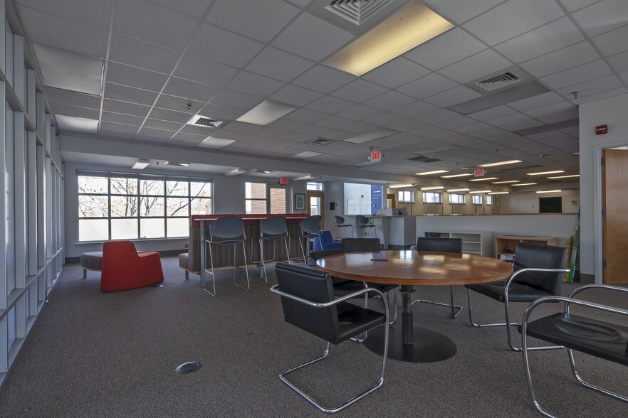 More Photos Of 505 W Franklin St, Chapel Hill Office For Lease