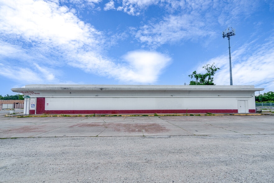 More Photos Of 2900 Luell St, Houston Distribution For Sale