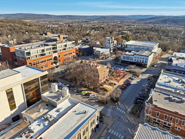 More Photos Of 21 W Mountain St, Fayetteville Storefront Retail Office For Lease