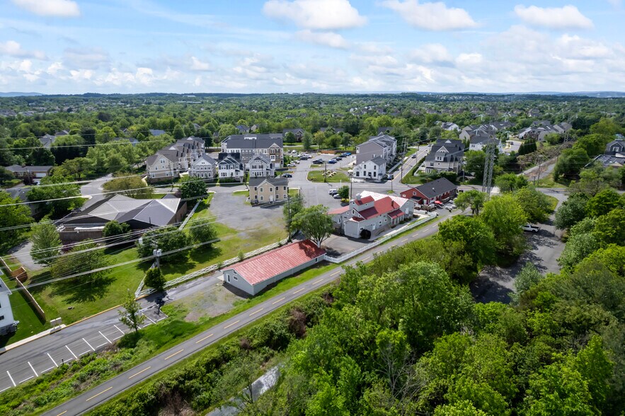 More Photos Of 20704 Ashburn Rd, Ashburn Unknown For Lease