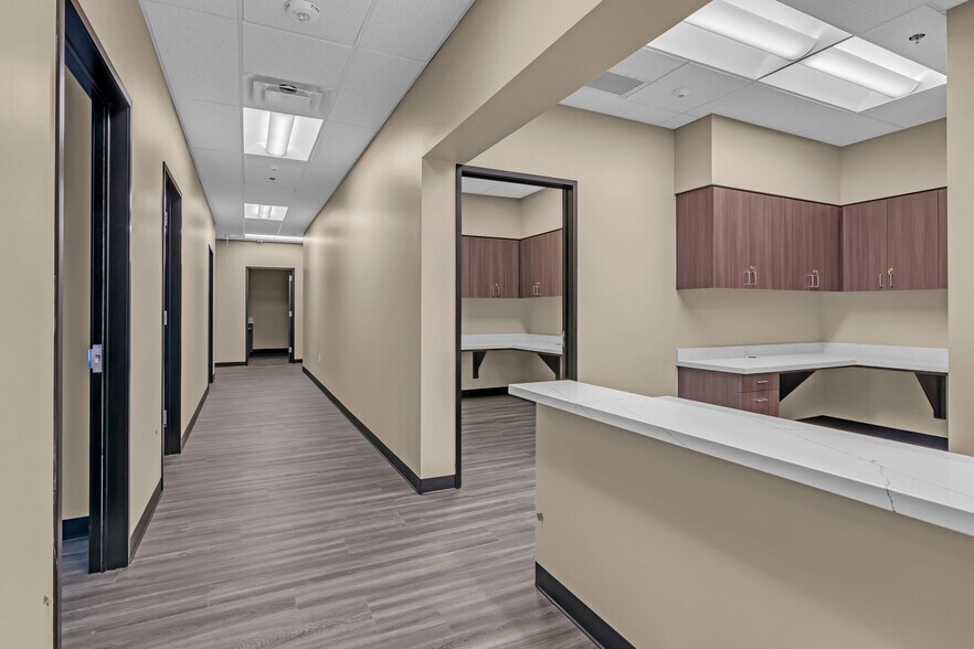 More Photos Of 171 W Southlake Blvd, Southlake Medical For Sale