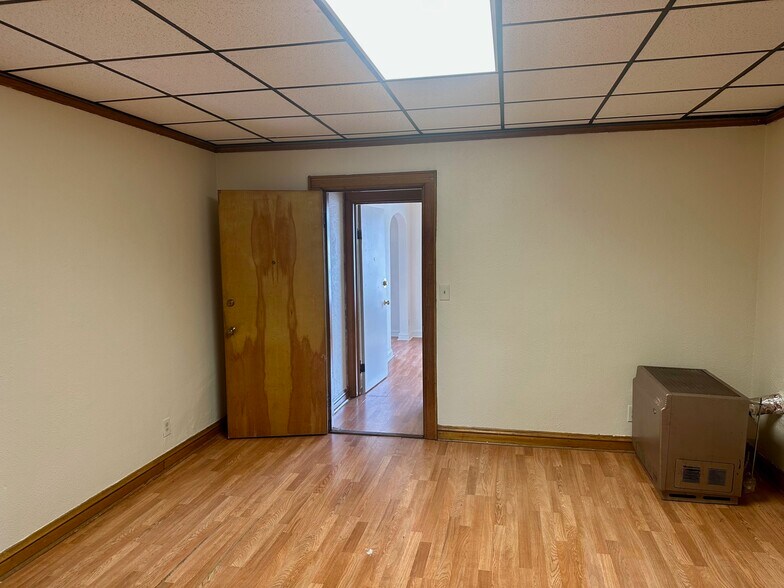 More Photos Of 4833-4835 Maccorkle Ave, Charleston Storefront Retail Residential For Sale