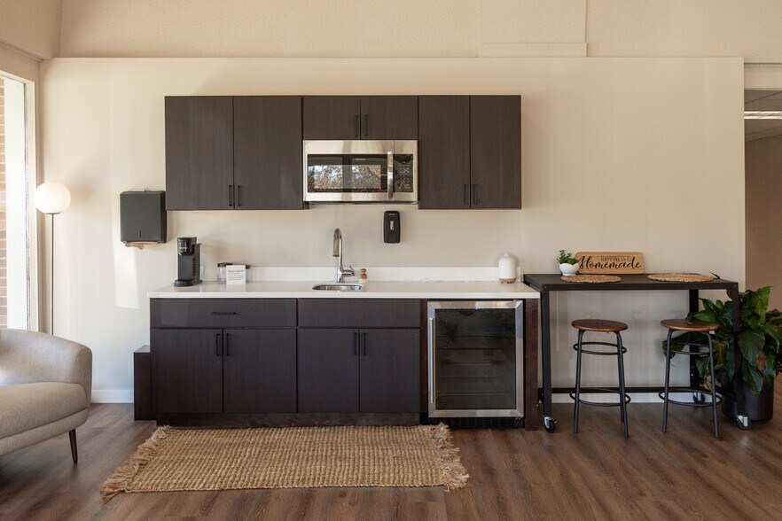 More Photos Of 125 Byrd Ave, Neenah Apartments For Sale