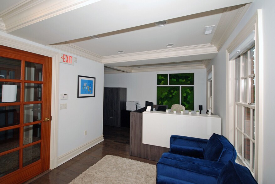 More Photos Of 21 W High St, Somerville Office For Lease