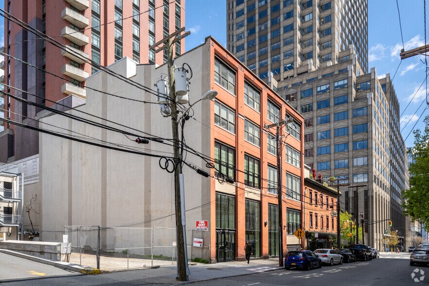 More Photos Of 66 York St, Jersey City Office For Lease
