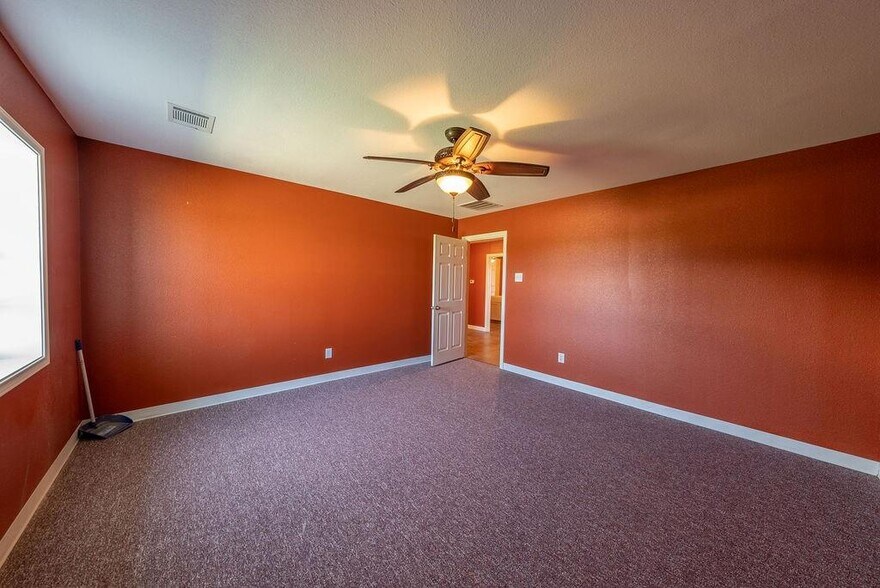 More Photos Of 12307 Highway 6, Iredell Religious Facility For Sale