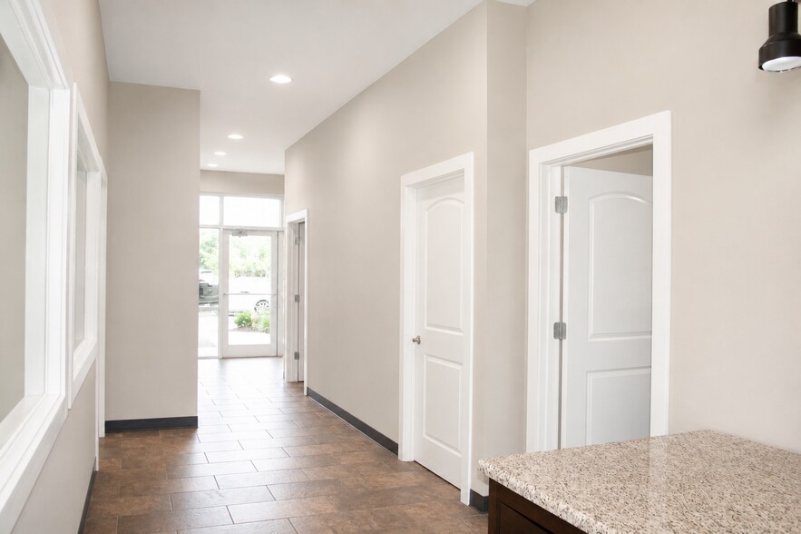 More Photos Of 3091 University Dr, Bryan Loft Creative Space For Sale
