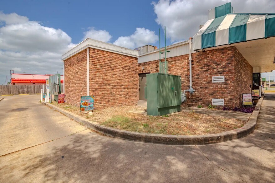 More Photos Of 4201 N Navarro St, Victoria Fast Food For Sale