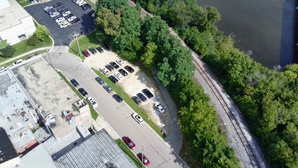 More Photos Of 340 N Franklin St, Janesville Warehouse For Sale