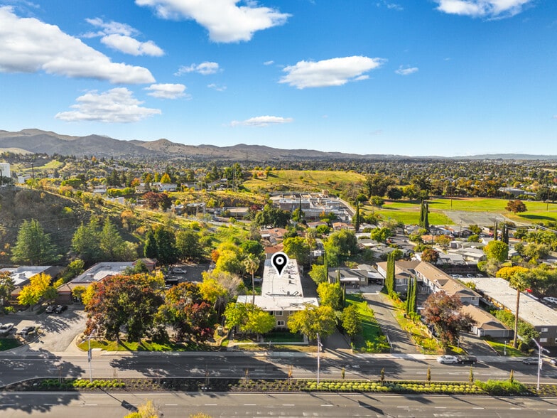 More Photos Of 3126 Lone Tree Way, Antioch Apartments For Sale