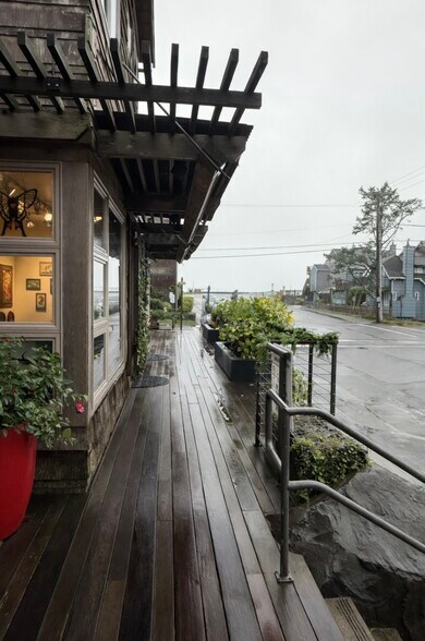 More Photos Of 139 W 2nd Ave, Cannon Beach Office For Lease