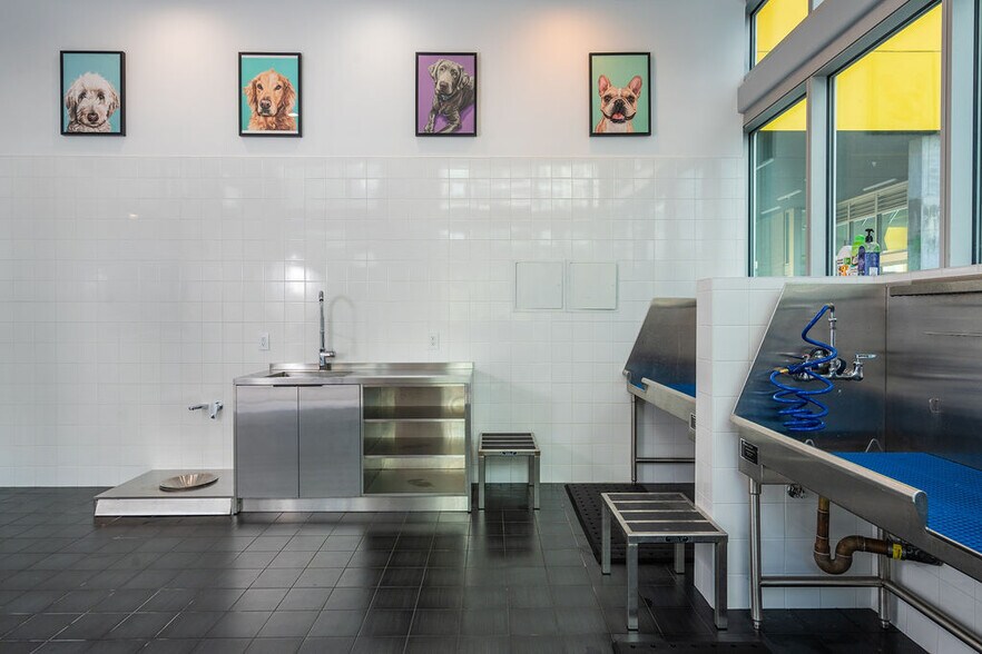 More Photos Of 330 E 3rd St, Long Beach Apartments For Lease