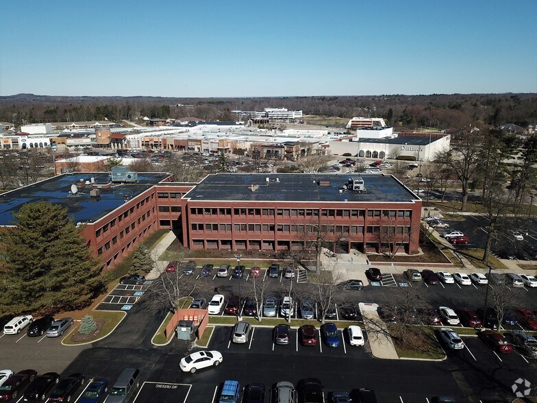 More Photos Of 3200 W Market St, Akron Office For Lease