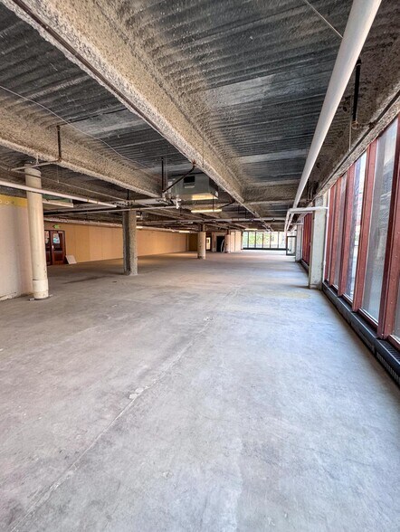 More Photos Of 206 S Broadway, Rochester Office For Lease
