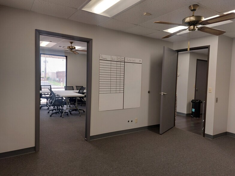 More Photos Of 6035 S 116th East Ave, Tulsa Manufacturing For Lease