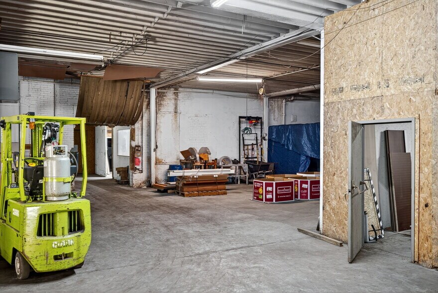 More Photos Of 168-171 Bower Street Ext, Montgomery Manufacturing For Sale