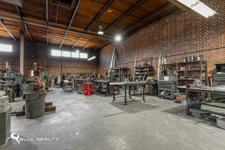 More Photos Of 979 Donnelly Ave SW, Atlanta Warehouse For Sale