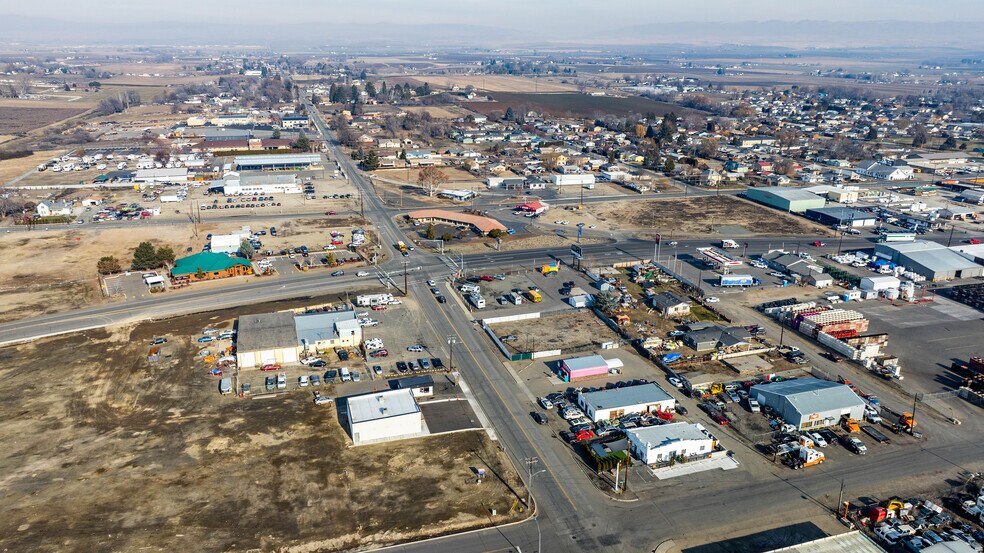 More Photos Of 209 1st, Sunnyside Freestanding For Sale