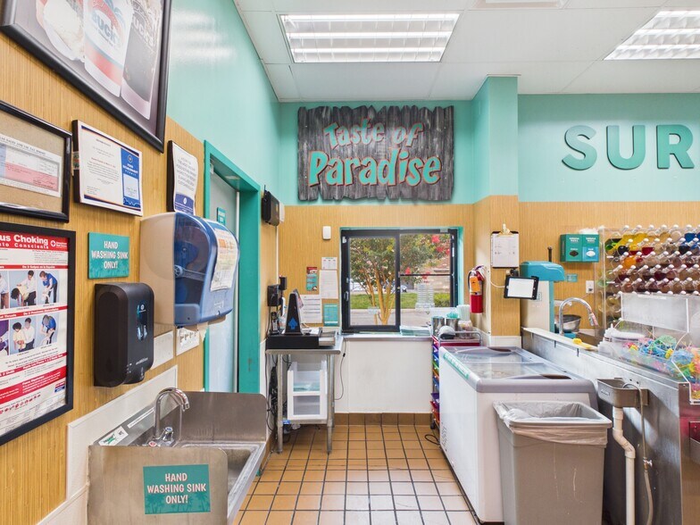 More Photos Of 1227 Museum Square Dr, Sugar Land Storefront Retail Office For Sale