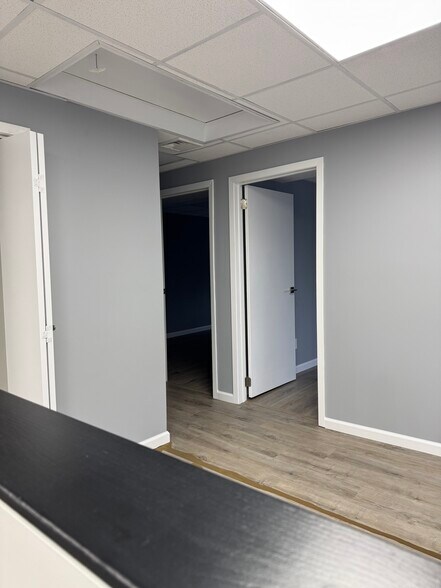 More Photos Of 128 Front St, Mineola Office For Sale