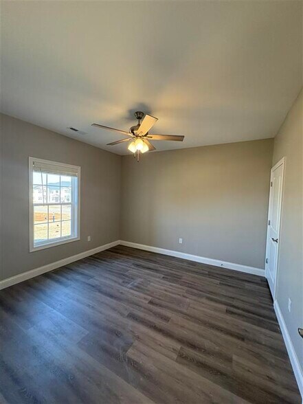 More Photos Of 5150 Bakers Spring St, Bowling Green Apartments For Sale
