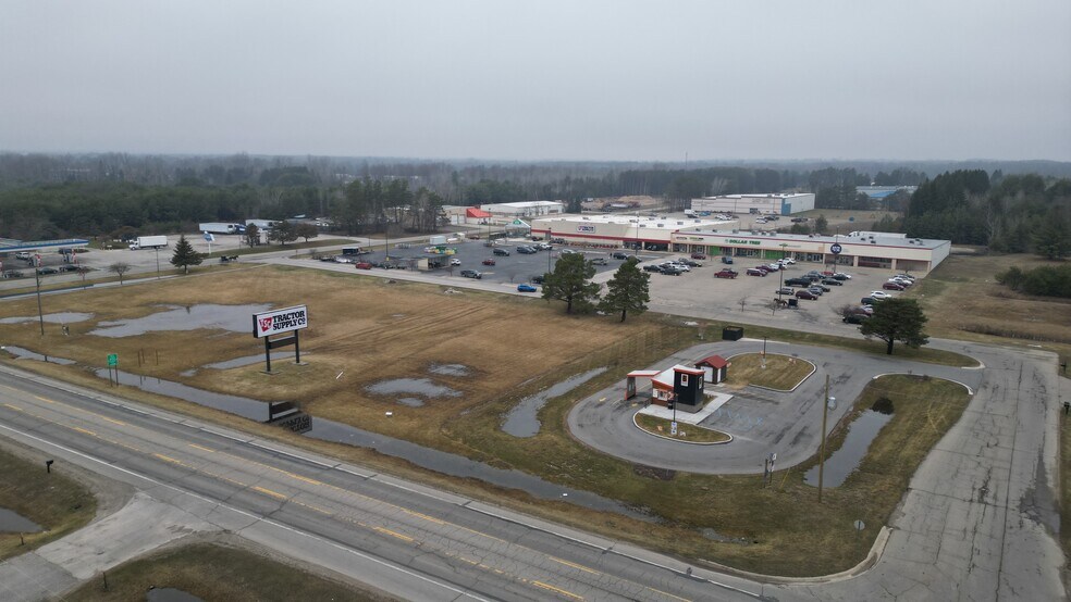 More Photos Of 174 James Robertson Dr, Gladwin Unknown For Lease