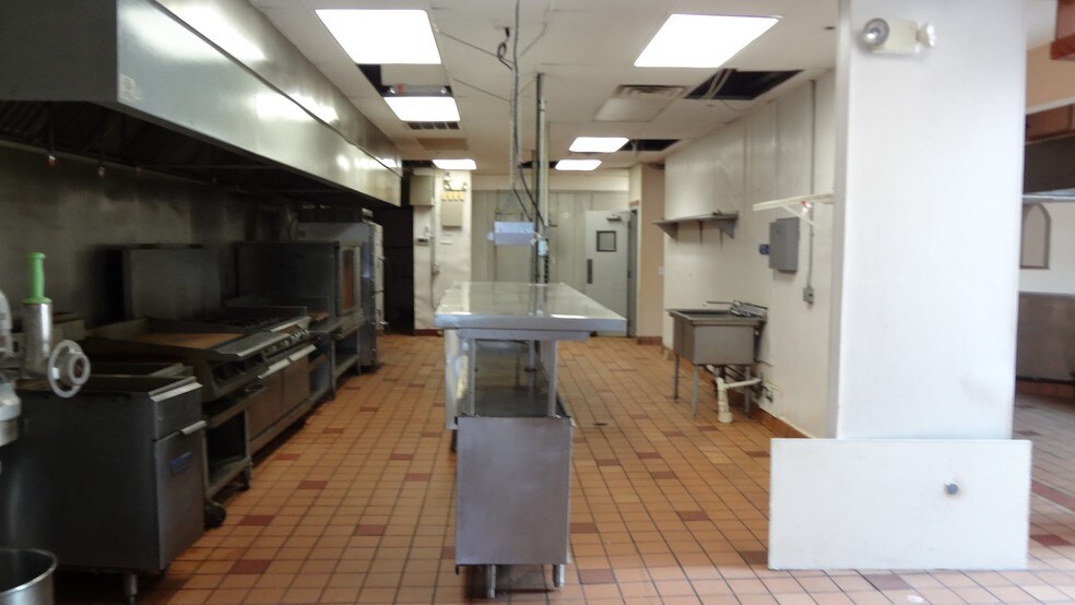 More Photos Of 10211 W Lincoln Hwy, Frankfort Restaurant For Lease