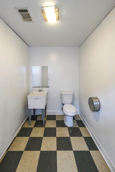 More Photos Of 152 Rocking D Rd, Temple Freestanding For Sale