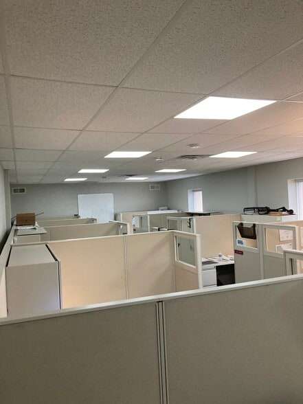 More Photos Of 2151 Greenwood St, Harrisburg Office For Lease