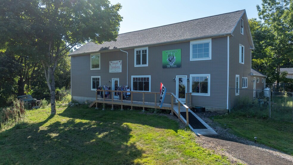 More Photos Of US Route 1 Atlantic Highway, Edgecomb Light Manufacturing For Sale