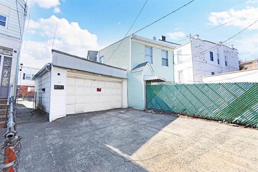More Photos Of 115 Hackensack Ave, Weehawken Land For Sale