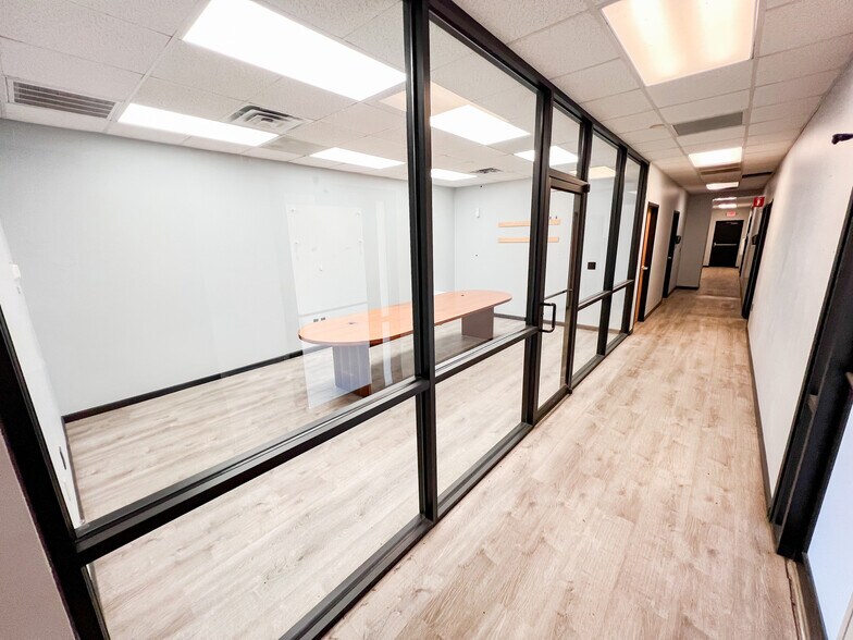 More Photos Of 3201 W Murphy St, Odessa Warehouse For Sale