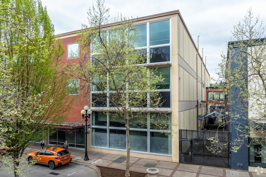 Primary Photo Of 190 W 8th Ave, Eugene Office For Lease