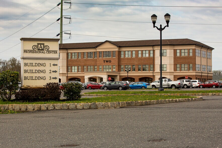 More Photos Of 2 Research Way, Monroe Township Medical For Lease