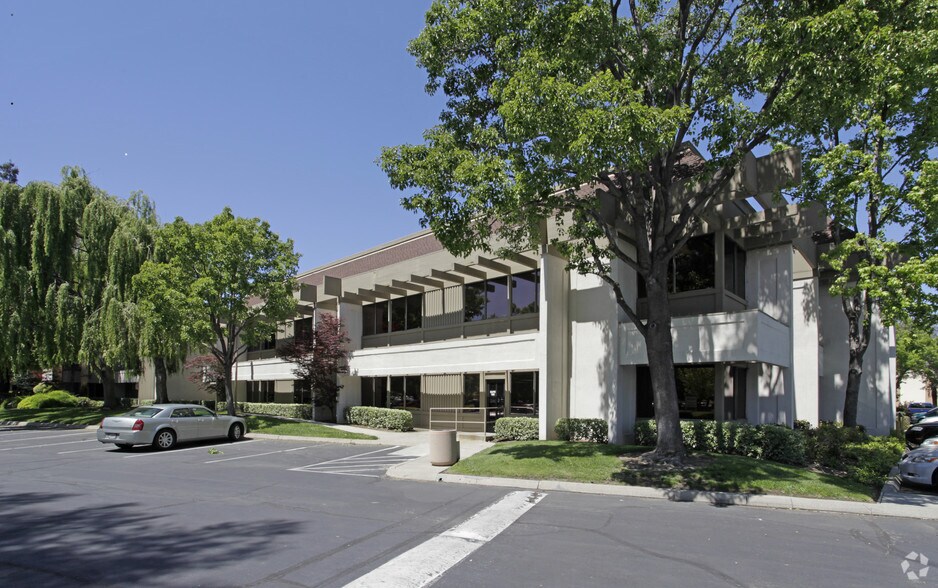 More Photos Of 1355 Willow Way, Concord Office For Lease
