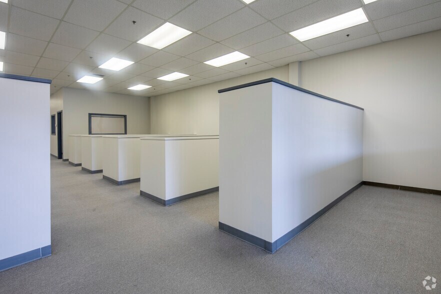 More Photos Of 1671-1691 Center Point Pky, Birmingham Unknown For Lease