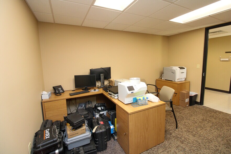 More Photos Of 100 E 3rd St, Galva Office For Sale