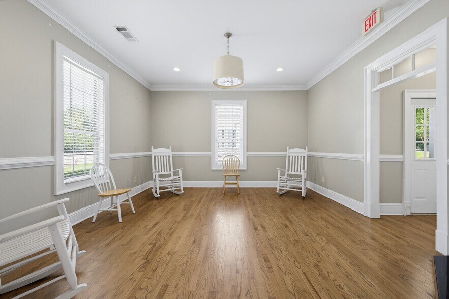 More Photos Of 129 Marble Mill Rd, Marietta Medical For Sale