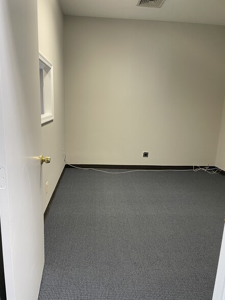 More Photos Of 3102-3114 Golansky Blvd, Woodbridge Medical For Lease
