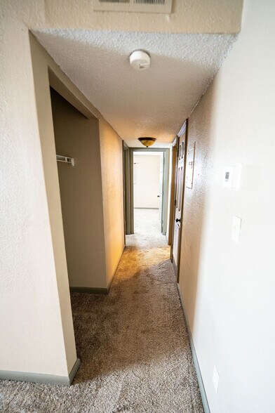 More Photos Of 300 E Windsor, Arkansas City Apartments For Sale