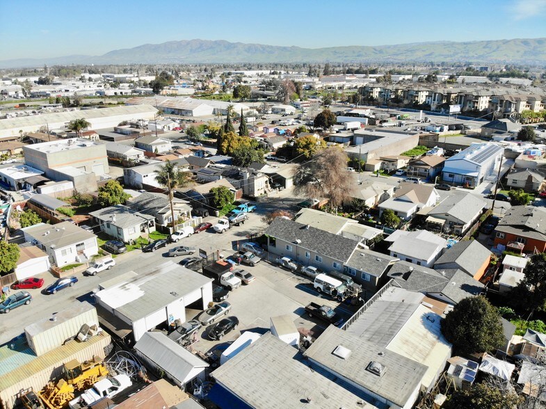 More Photos Of 538 Santa Ana Ave, San Jose Service For Sale