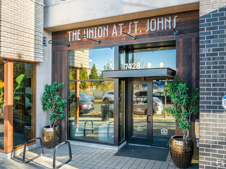 More Photos Of 7428 N Charleston Ave, Portland Apartments For Lease