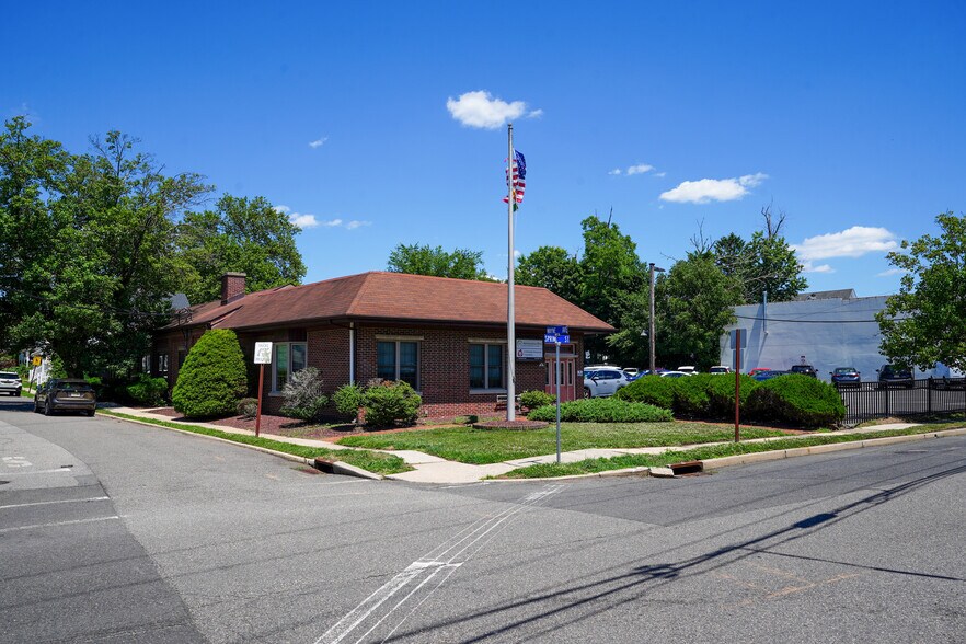 Primary Photo Of 9 Spring St, Freehold Office For Sale