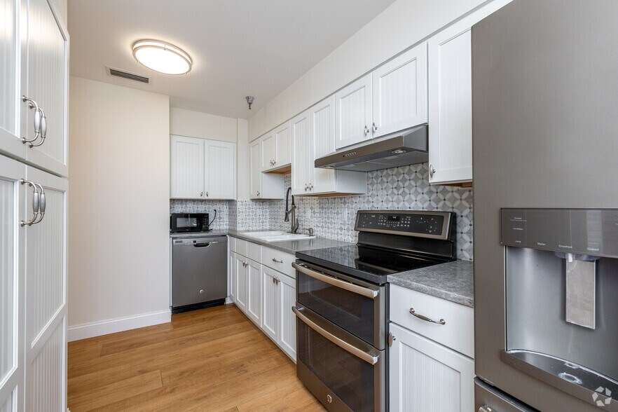 More Photos Of 422 Felix St, Saint Joseph Apartments For Sale