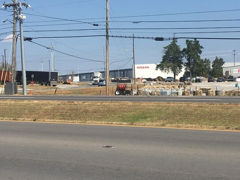 More Photos Of 1268 S Lowry St, Smyrna Auto Repair For Sale