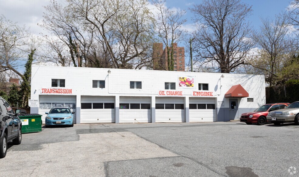 More Photos Of 3901 Falls Rd, Baltimore General Retail For Sale