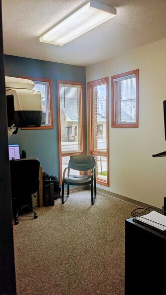 More Photos Of 101 Cross St, Waveland Office For Sale